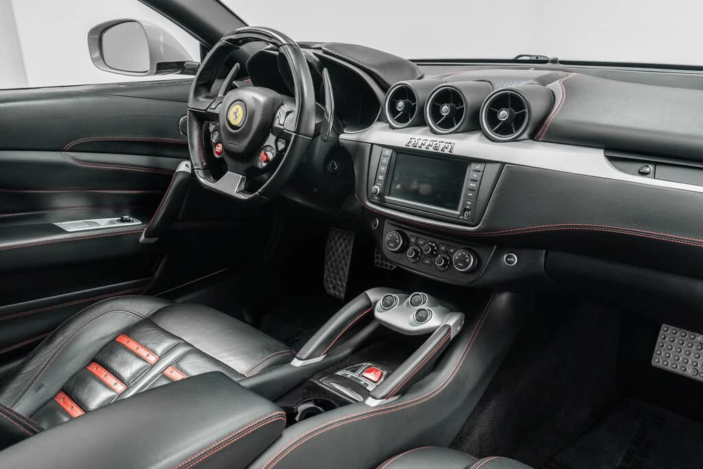 2014 Ferrari FF - Image 26 of 31
