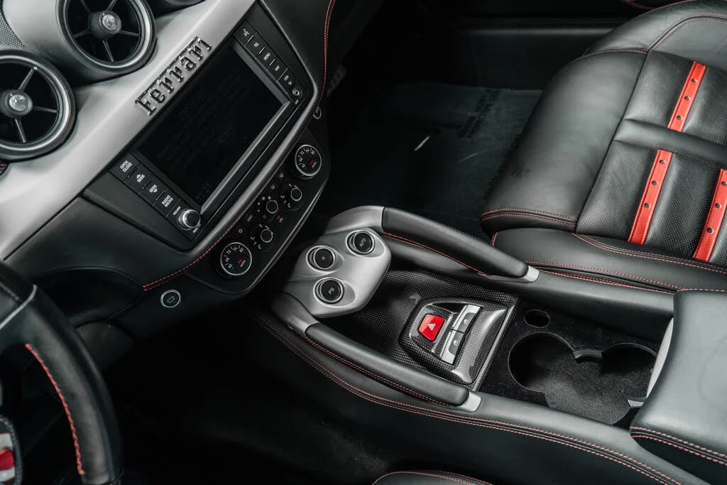 2014 Ferrari FF - Image 27 of 31