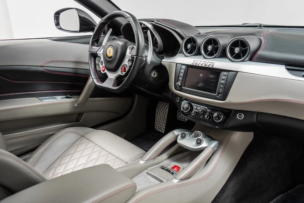 2014 Ferrari FF - Image 27 of 31