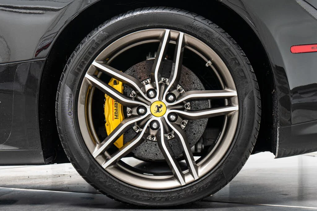 2014 Ferrari FF - Image 11 of 31