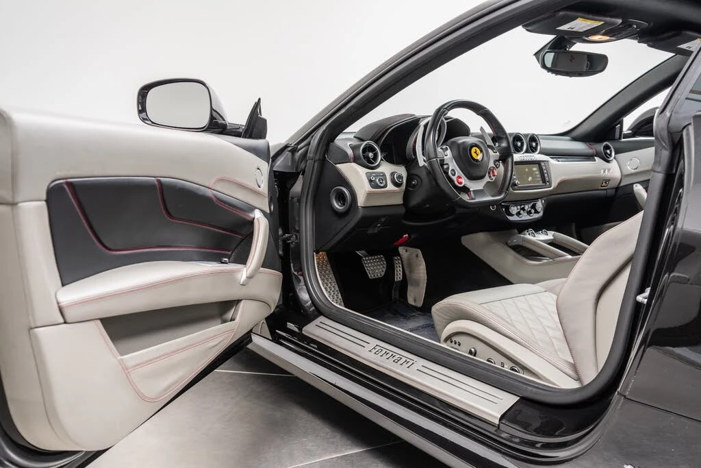 2014 Ferrari FF - Image 23 of 31