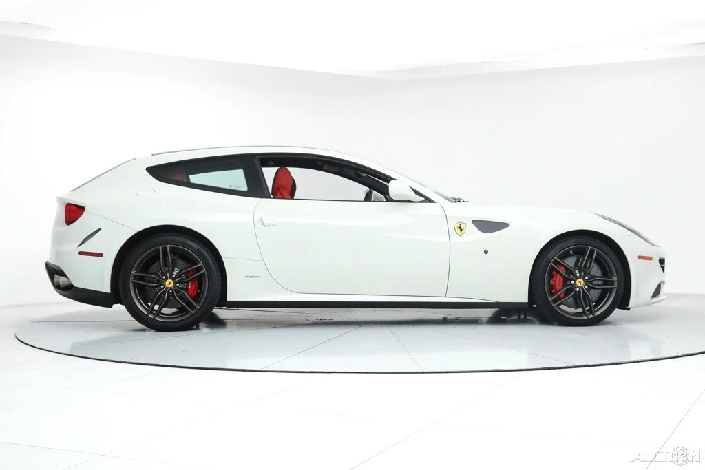 2014 Ferrari FF - Image 9 of 21
