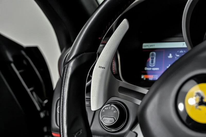 2014 Ferrari FF - Image 26 of 31