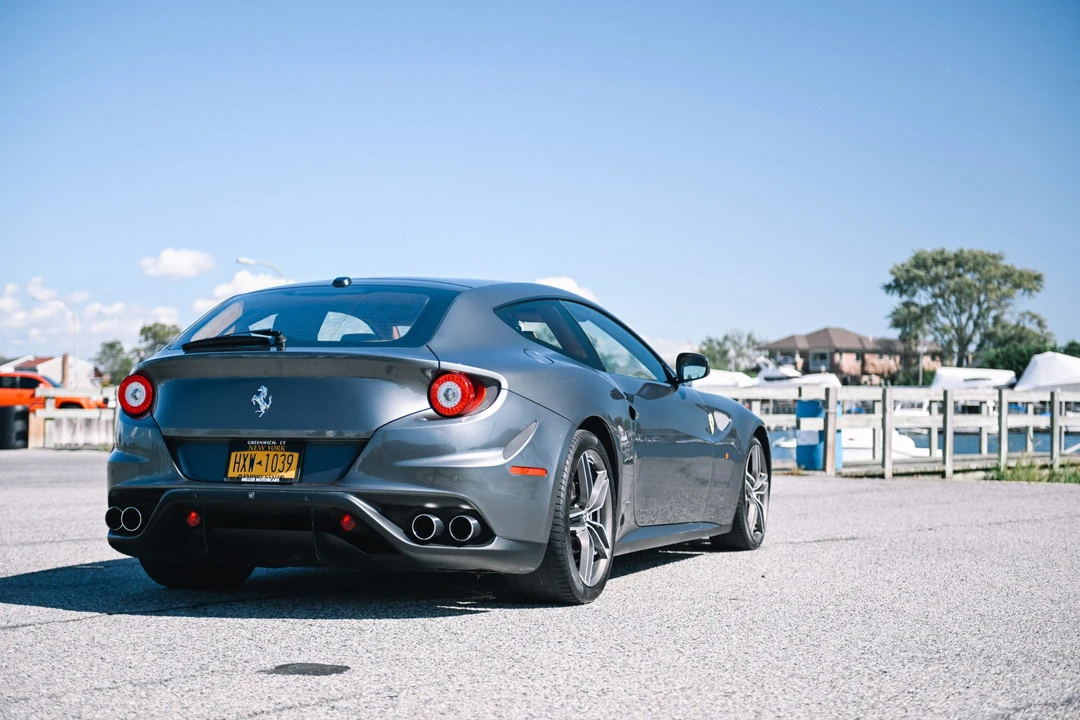 2014 Ferrari FF - Image 7 of 31