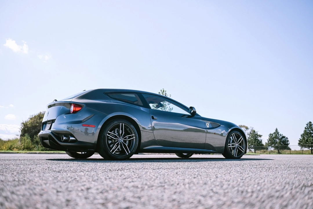2014 Ferrari FF - Image 9 of 31