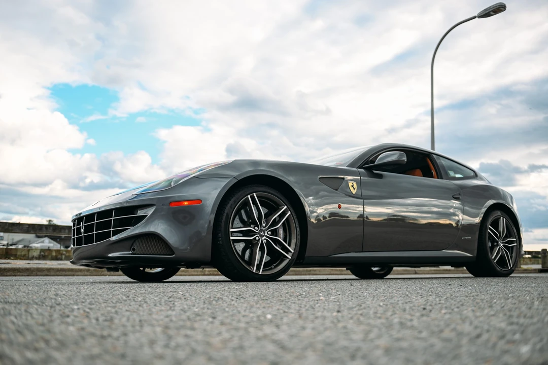 2014 Ferrari FF - Image 15 of 31