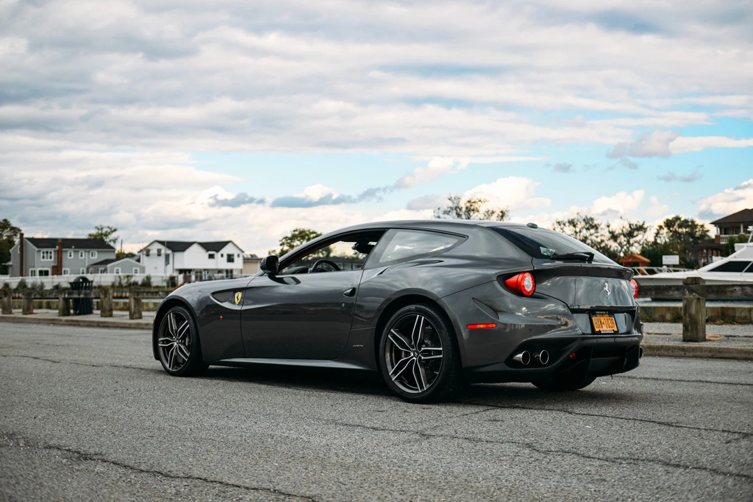 2014 Ferrari FF - Image 16 of 31