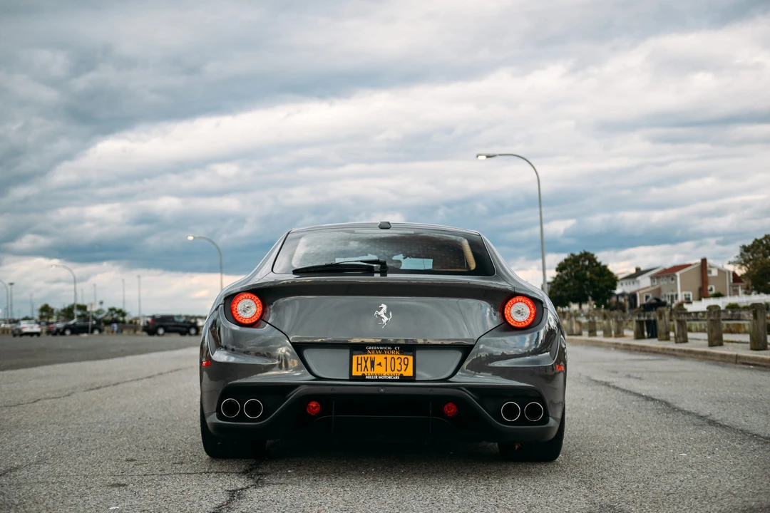 2014 Ferrari FF - Image 17 of 31