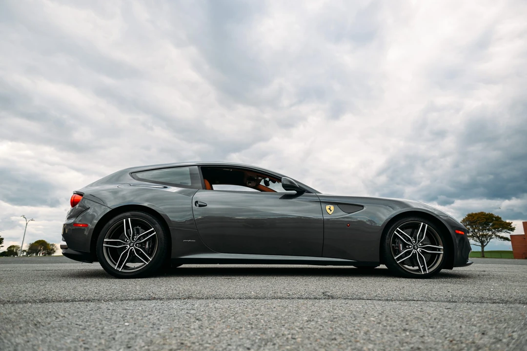 2014 Ferrari FF - Image 19 of 31