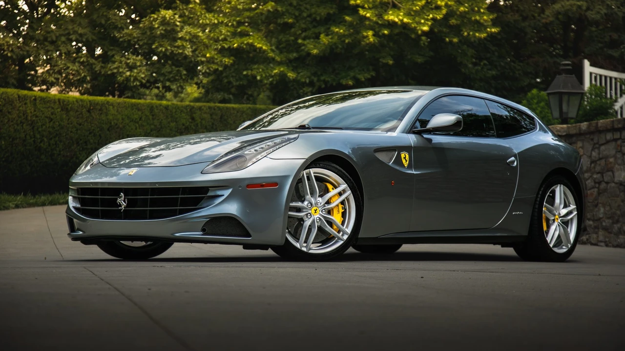 2014 Ferrari FF - Image 2 of 31