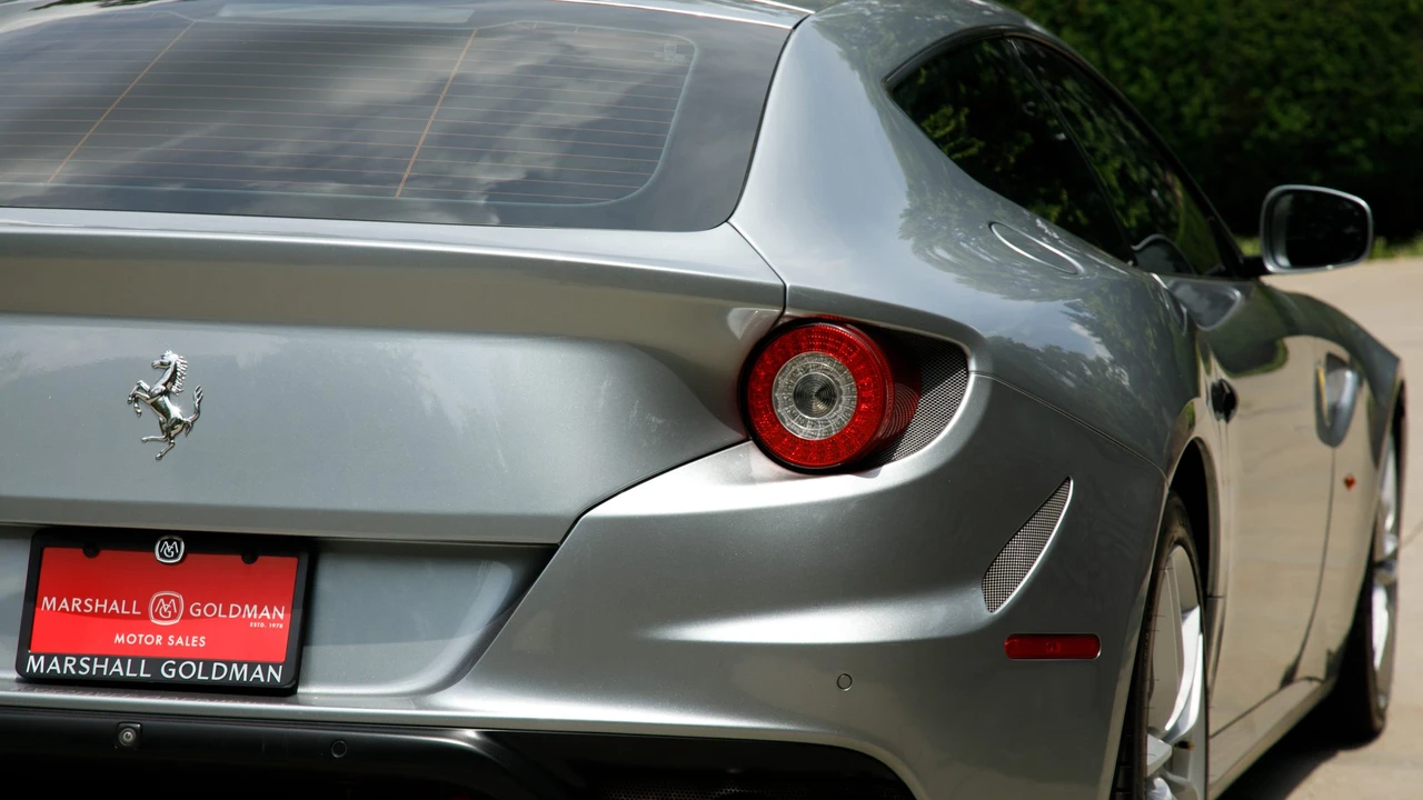 2014 Ferrari FF - Image 25 of 31