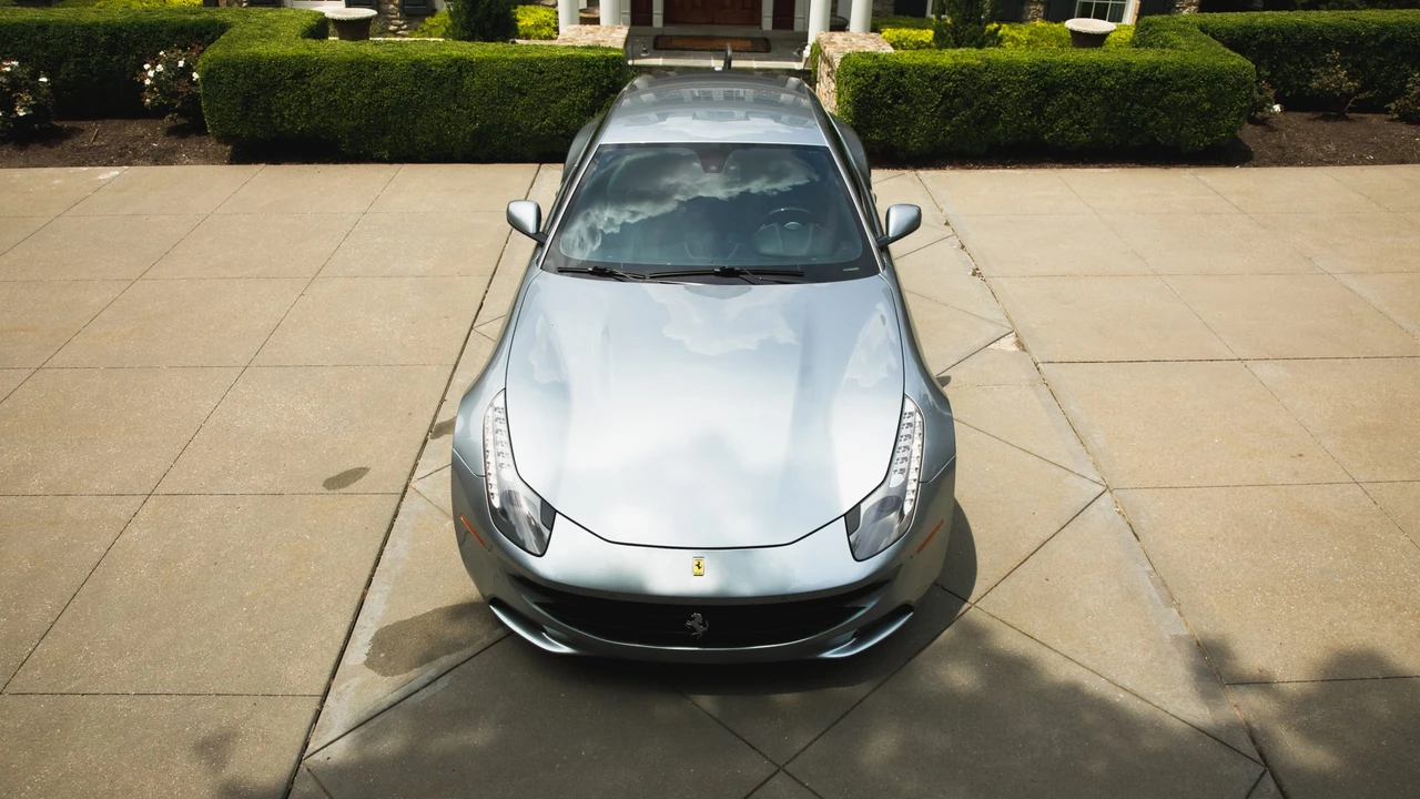 2014 Ferrari FF - Image 8 of 31