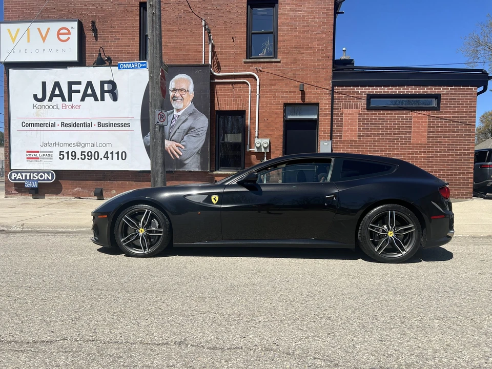 2014 Ferrari FF - Image 23 of 31