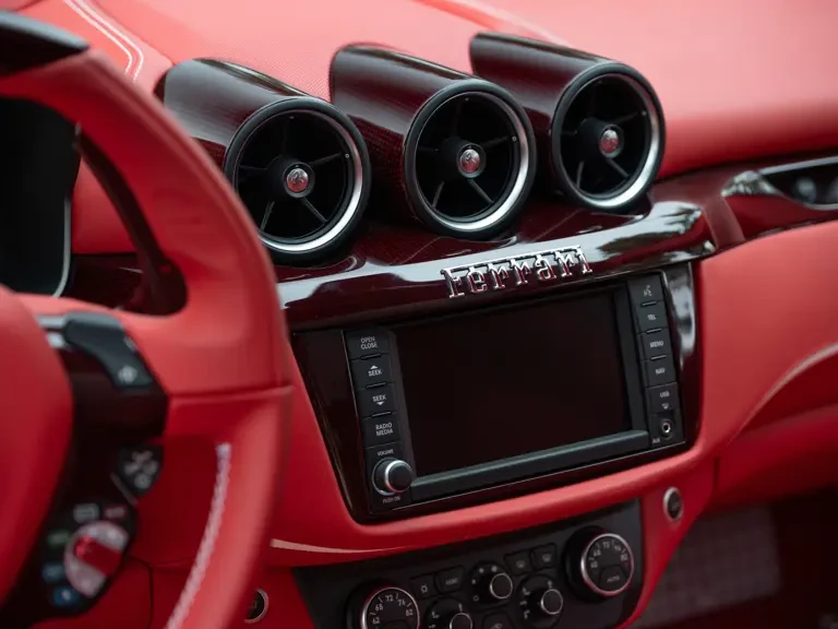 2014 Ferrari FF - Image 20 of 31