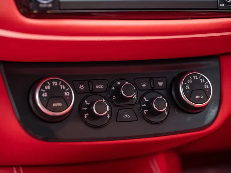 2014 Ferrari FF - Image 23 of 31