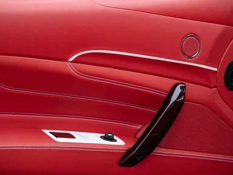 2014 Ferrari FF - Image 30 of 31