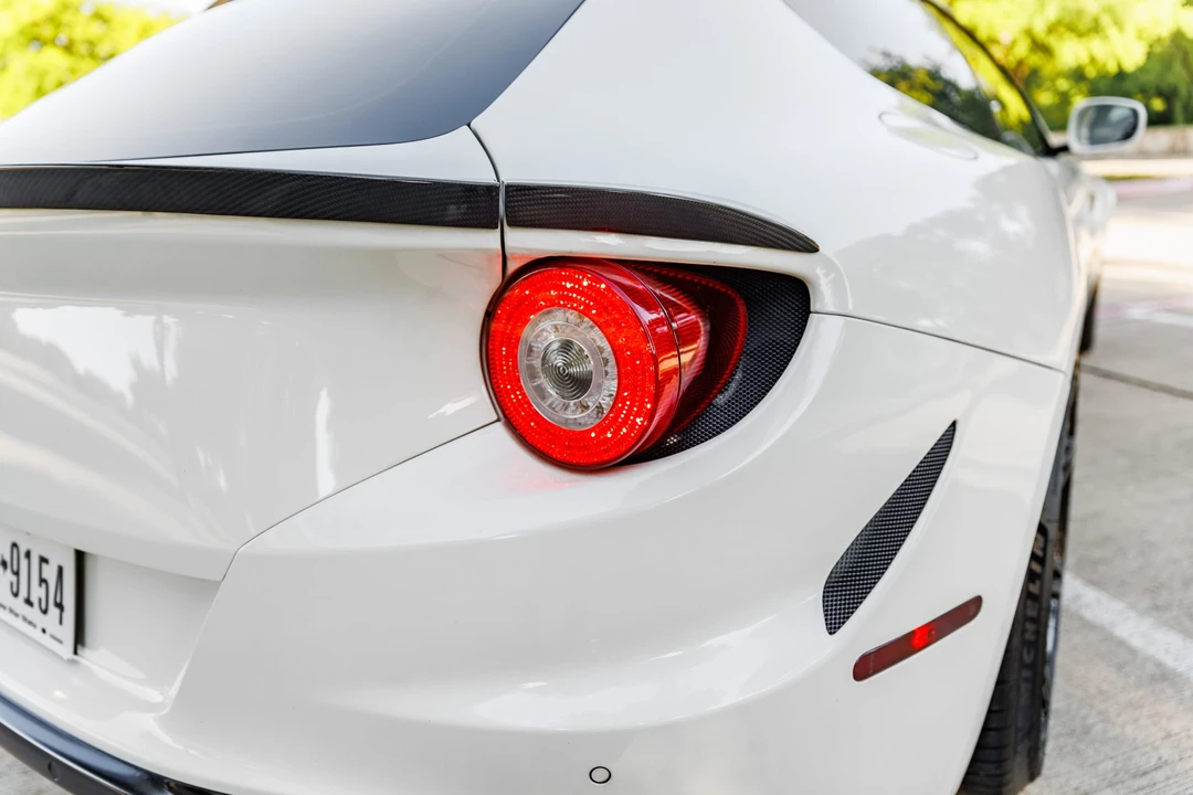 2014 Ferrari FF - Image 30 of 31