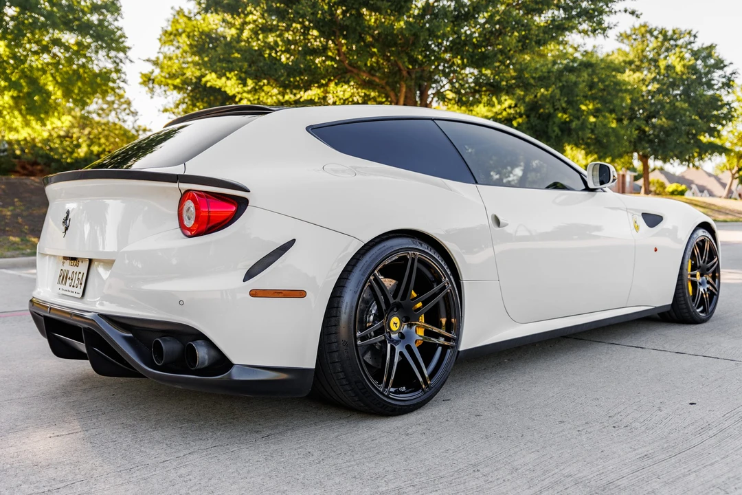 2014 Ferrari FF - Image 7 of 31