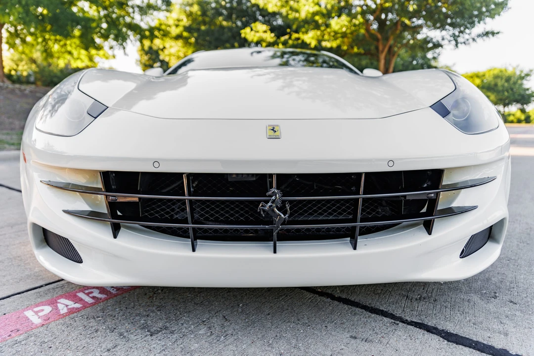 2014 Ferrari FF - Image 11 of 31