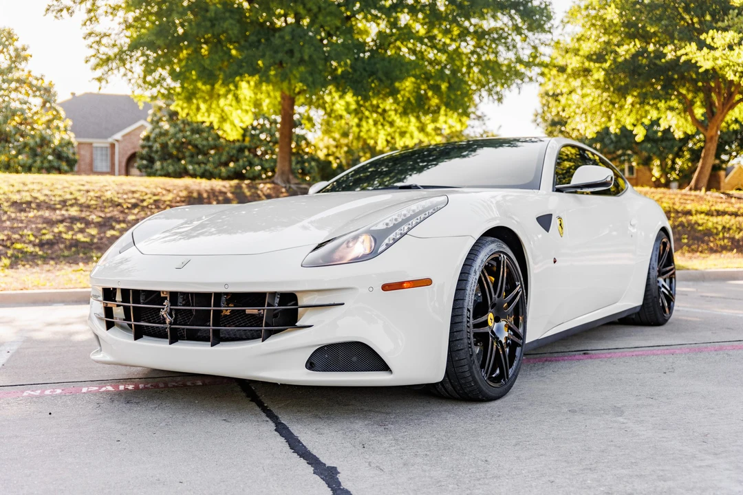 2014 Ferrari FF - Image 2 of 31