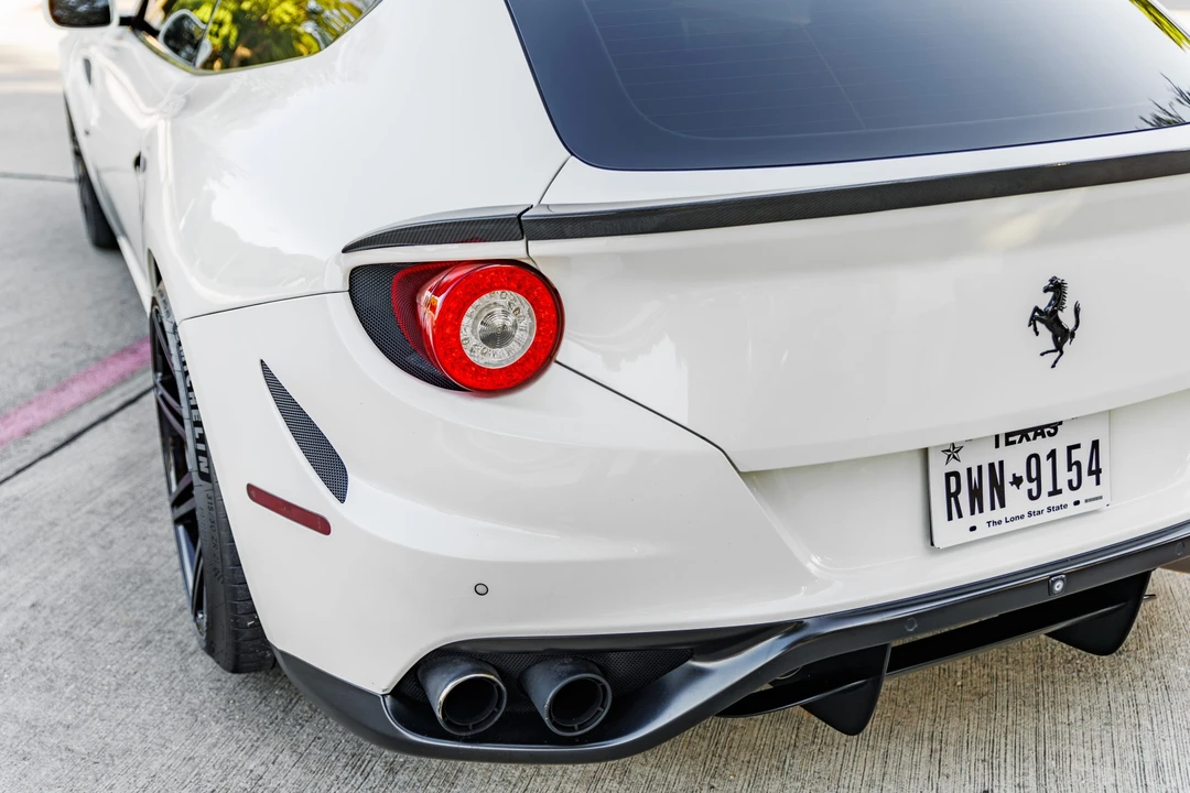 2014 Ferrari FF - Image 24 of 31