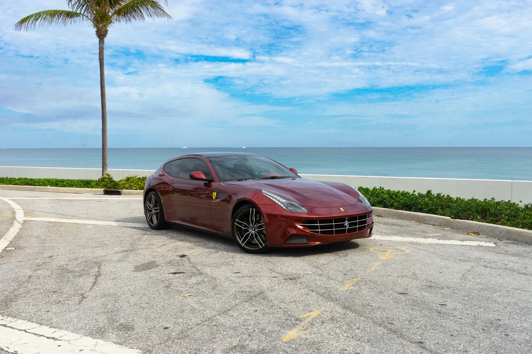 2014 Ferrari FF - Image 27 of 31