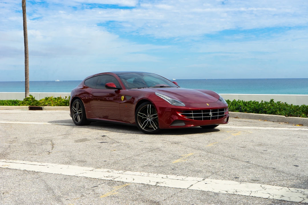 2014 Ferrari FF - Image 26 of 31