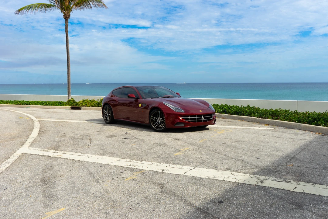 2014 Ferrari FF - Image 30 of 31