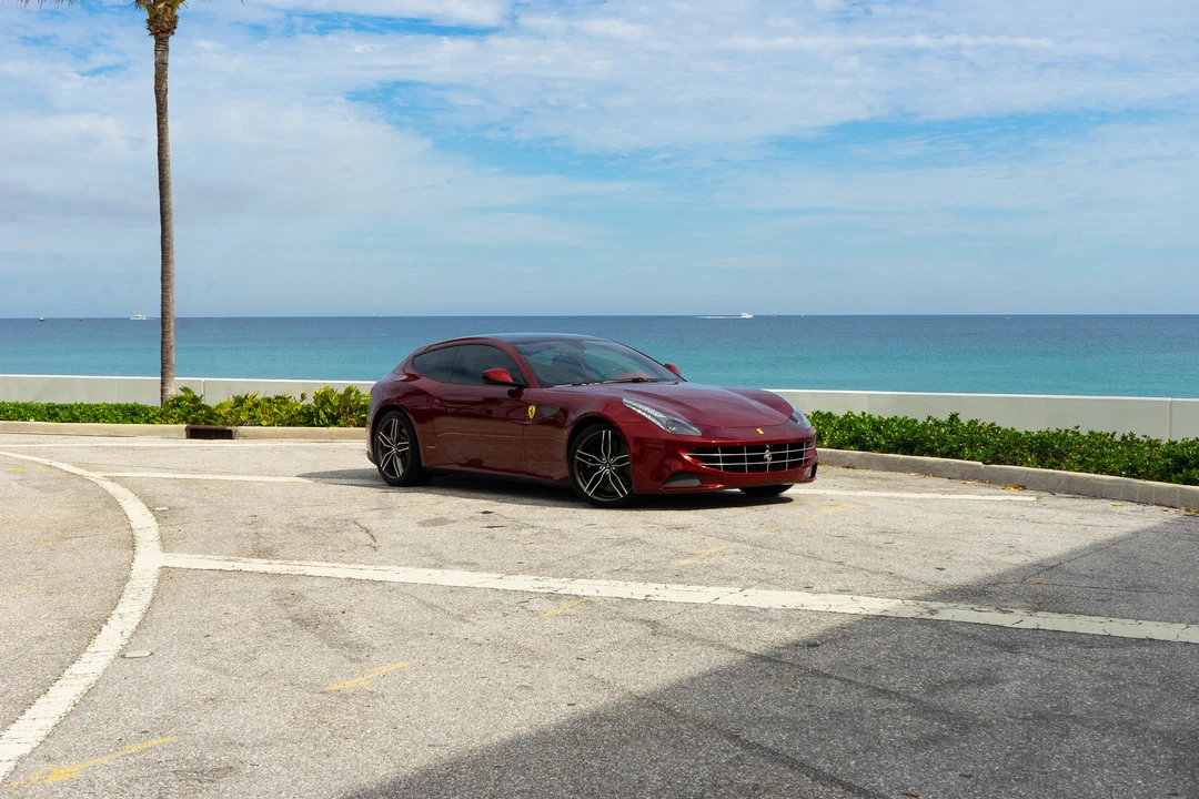 2014 Ferrari FF - Image 29 of 31
