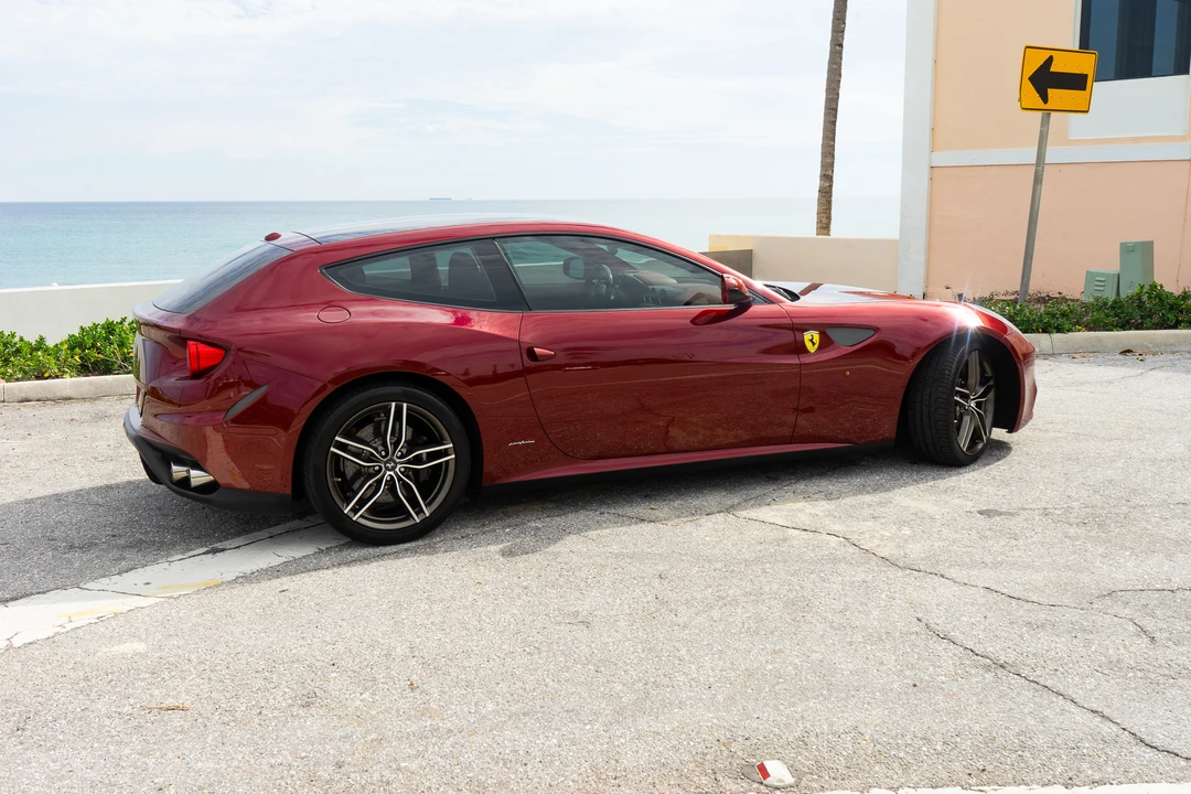 2014 Ferrari FF - Image 18 of 31