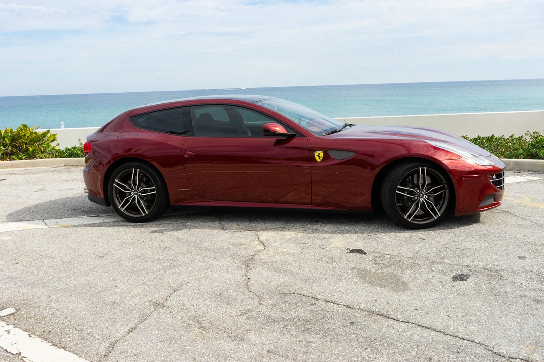 2014 Ferrari FF - Image 19 of 31