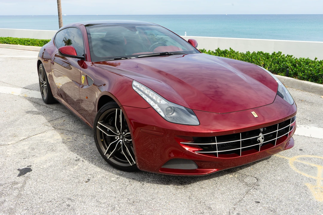2014 Ferrari FF - Image 2 of 31
