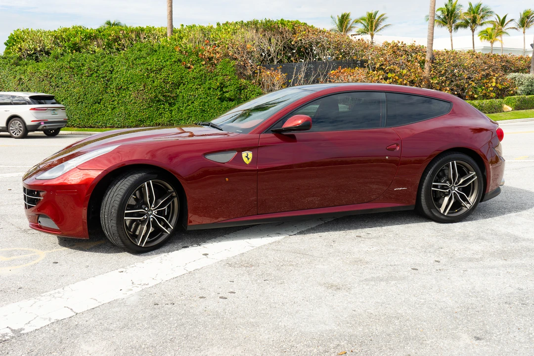 2014 Ferrari FF - Image 8 of 31