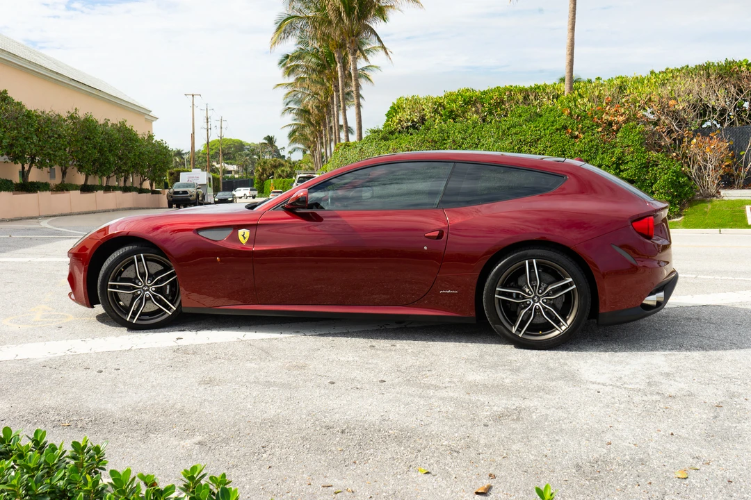 2014 Ferrari FF - Image 9 of 31