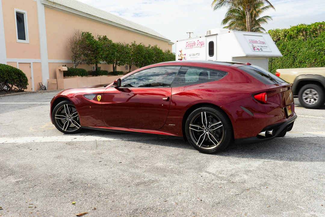 2014 Ferrari FF - Image 10 of 31