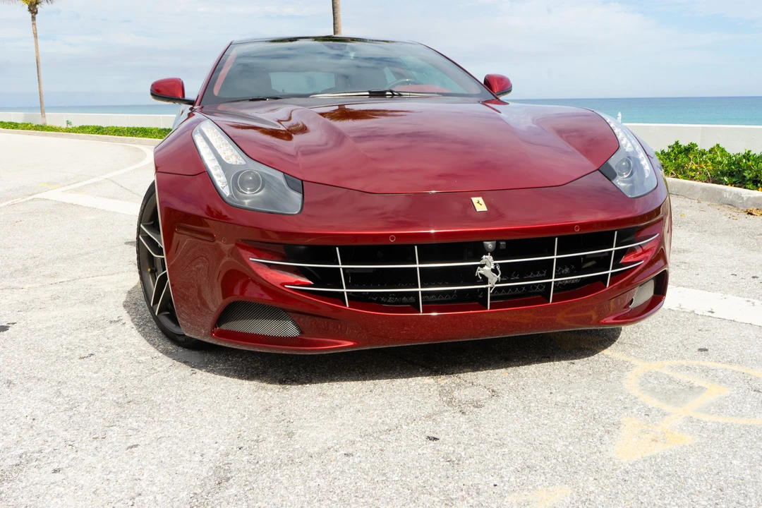 2014 Ferrari FF - Image 4 of 31