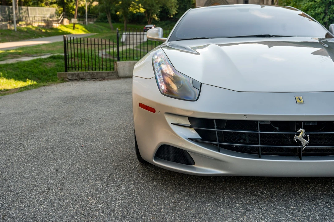 2014 Ferrari FF - Image 13 of 31