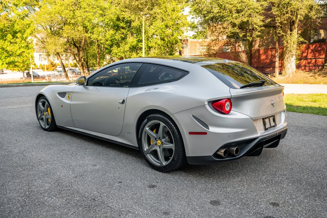 2014 Ferrari FF - Image 9 of 31
