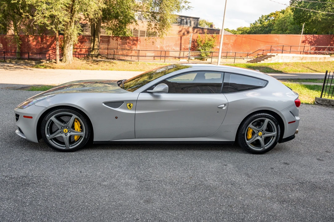 2014 Ferrari FF - Image 10 of 31
