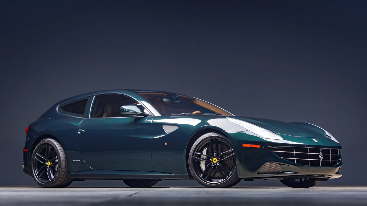 2014 Ferrari FF - Image 14 of 31