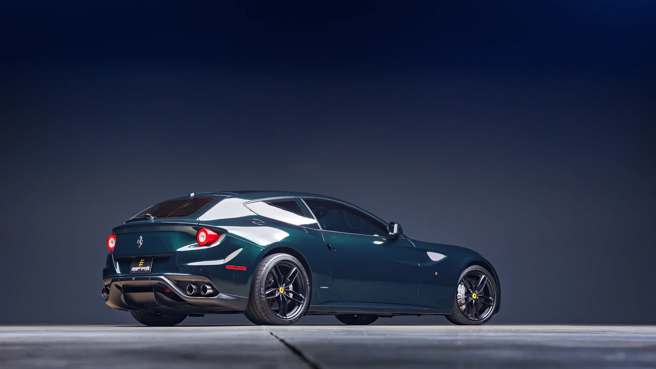 2014 Ferrari FF - Image 17 of 31
