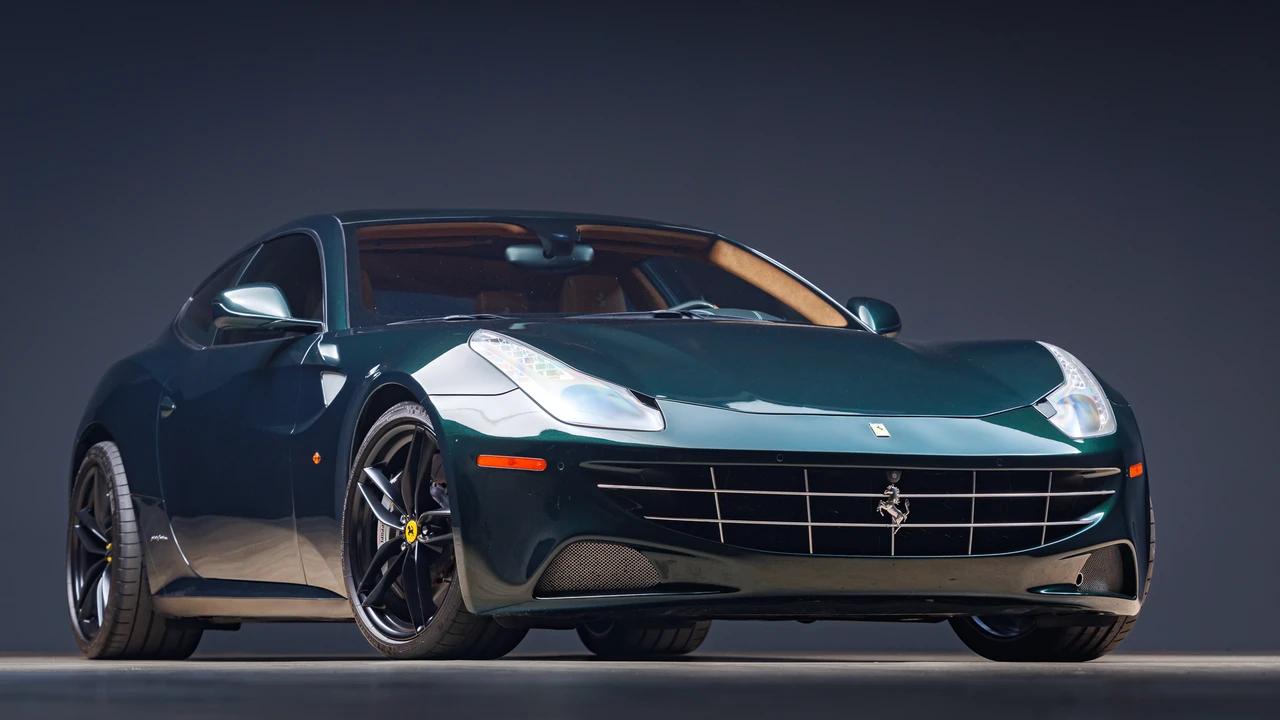 2014 Ferrari FF - Image 11 of 31