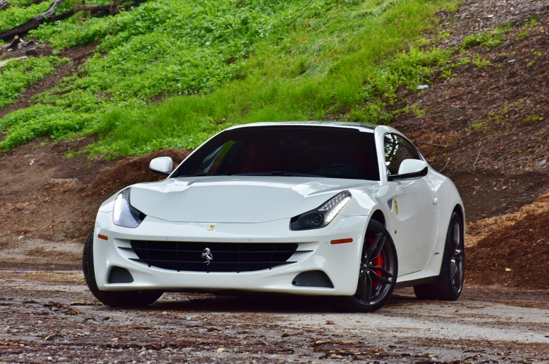 2014 Ferrari FF - Image 5 of 31