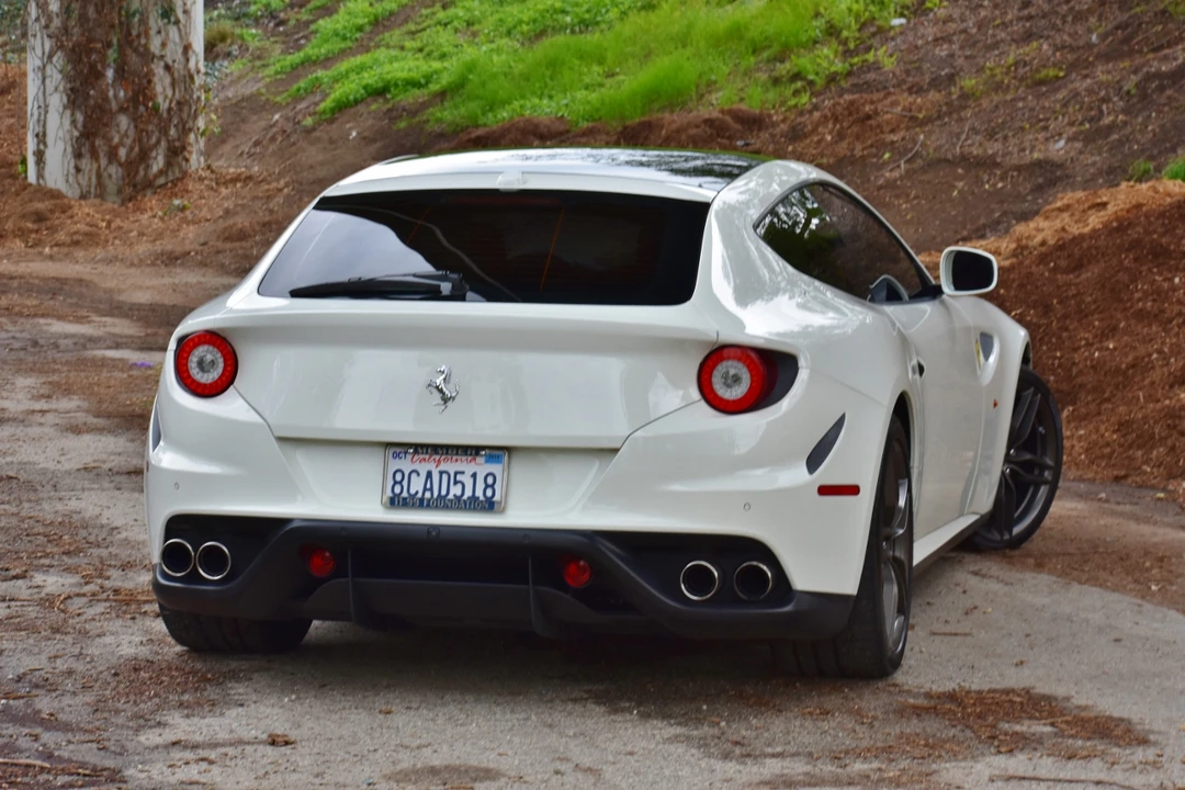 2014 Ferrari FF - Image 13 of 31