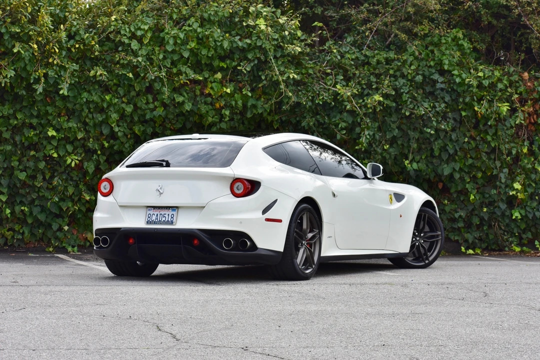 2014 Ferrari FF - Image 17 of 31