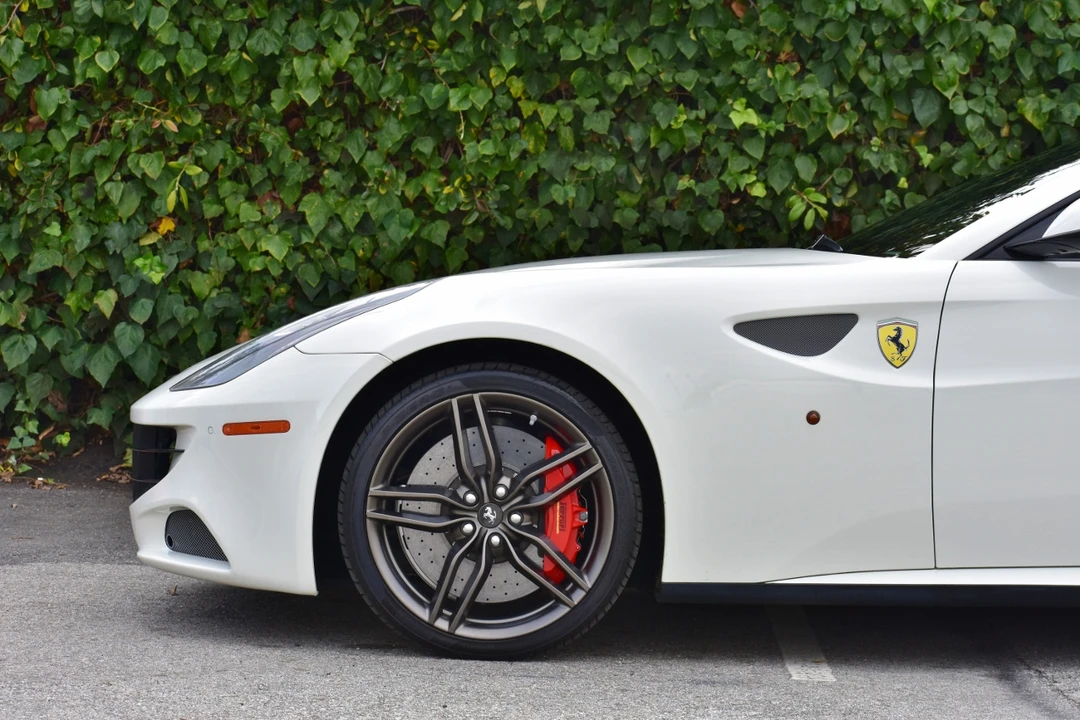 2014 Ferrari FF - Image 24 of 31