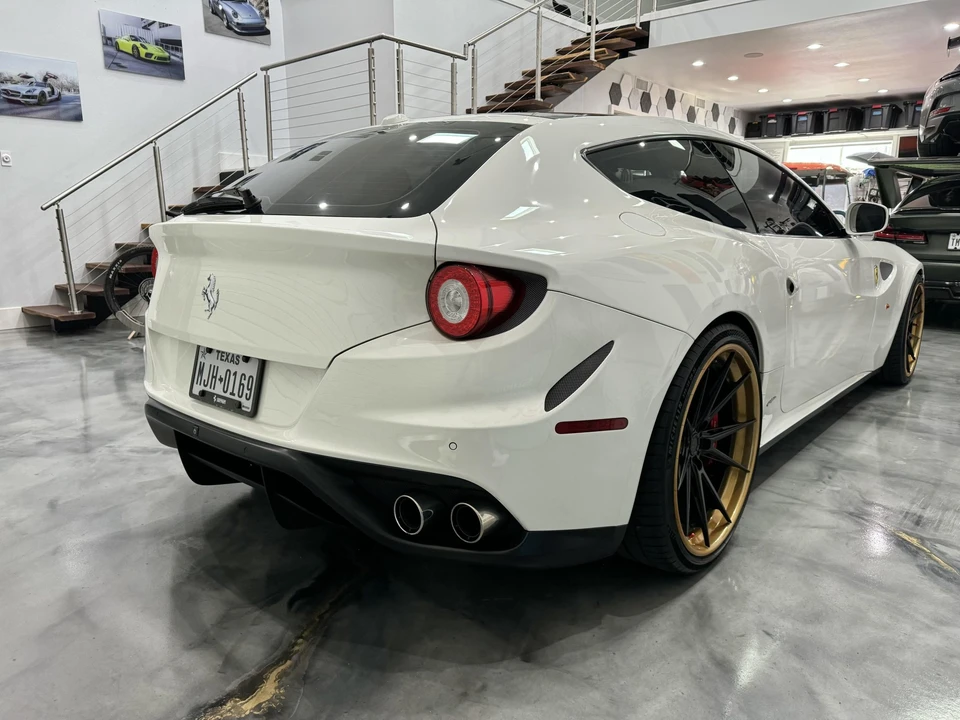 2014 Ferrari FF - Image 16 of 31