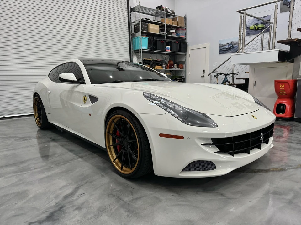 2014 Ferrari FF - Image 12 of 31