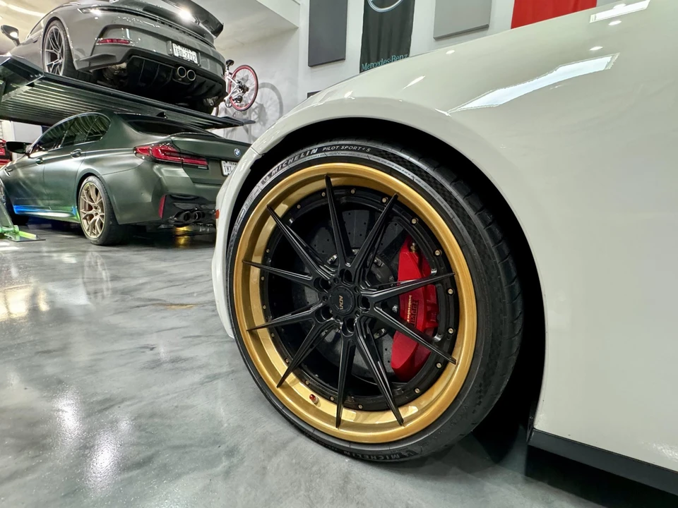 2014 Ferrari FF - Image 26 of 31