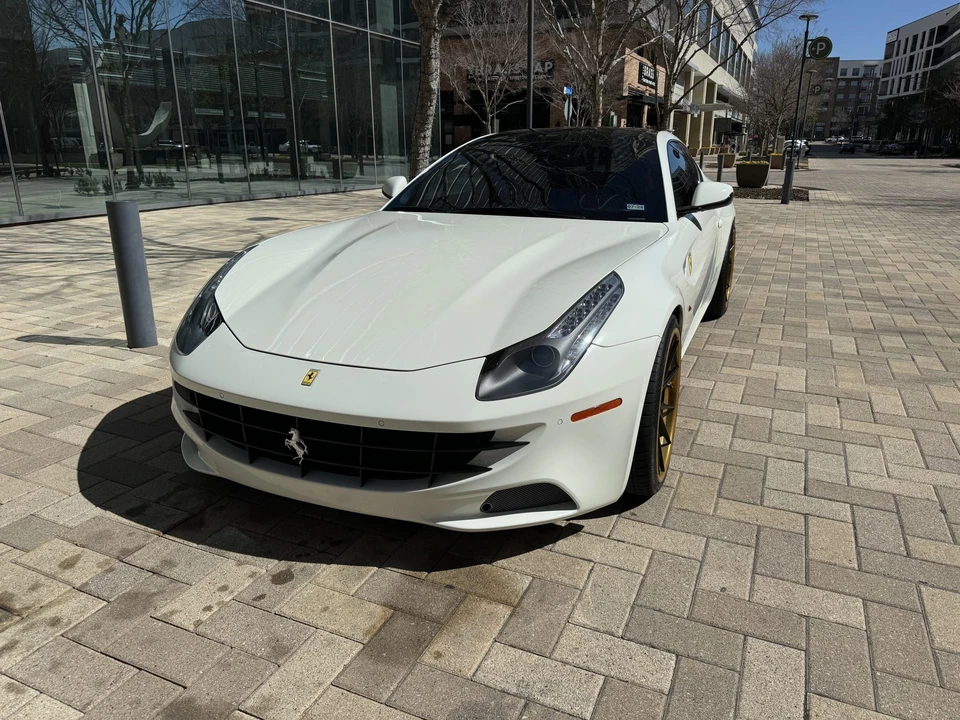 2014 Ferrari FF - Image 9 of 31